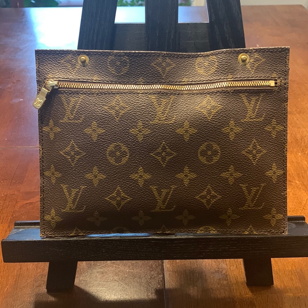 Authentic Louis Vuitton Pouch